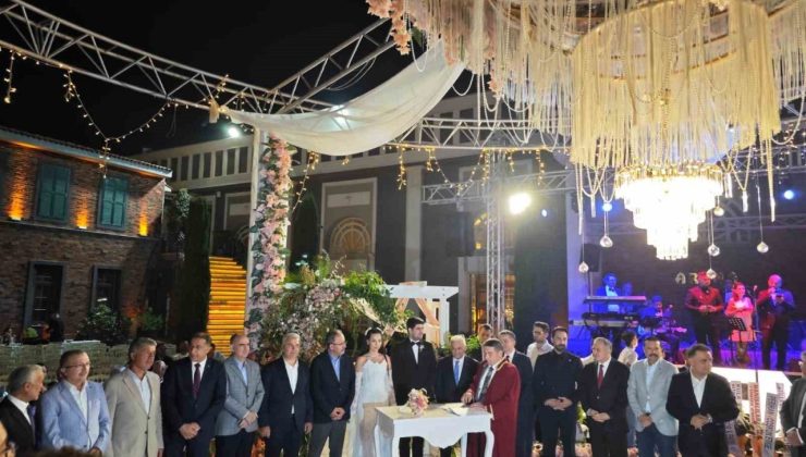 Manisa’da siyaset dünyası bu düğünde buluştu