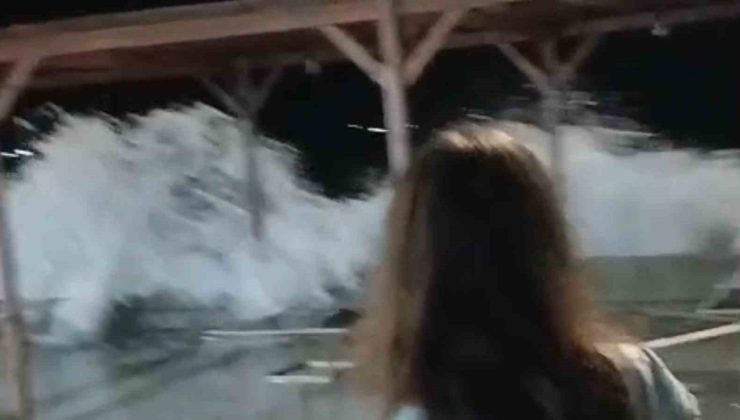 Marmara Denizi’nde poyraz dev dalgalar oliuşturdu