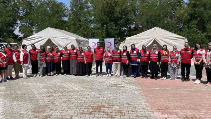 Merhamet Çınarları Kızılay Kadın Gönüllüleri Malazgirt’te