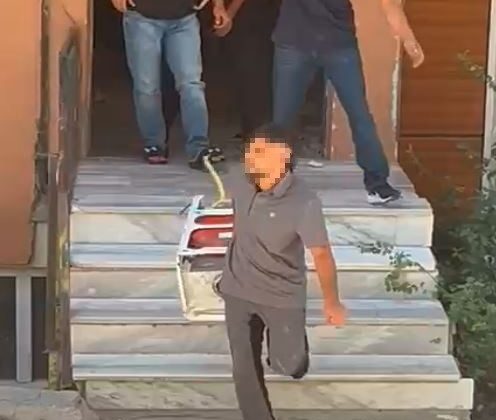Mühürlü apartmandan hırsızlık yapan şahısların açıklaması pes dedirtti