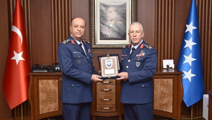 Orgeneral Güneykaya, Muharip Hava Kuvveti Komutanlığı görevini Korgeneral Dalkıran’a devretti