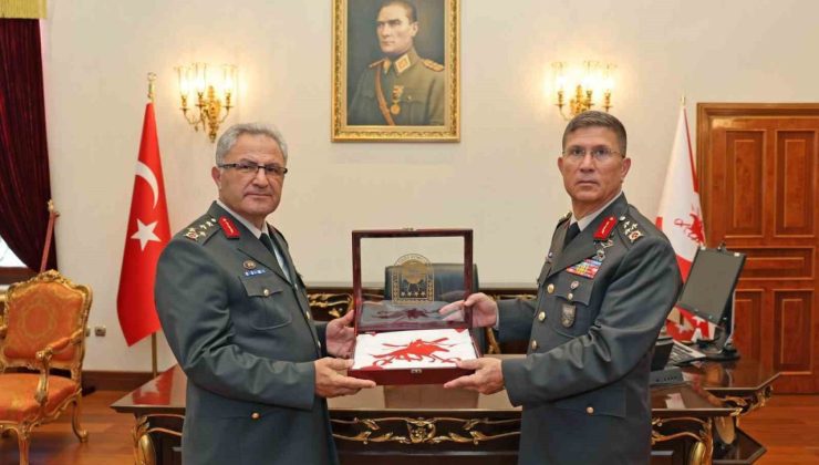 Orgeneral Tokel, 1. Ordu Komutanlığı görevini Korgeneral Ersay’a devretti
