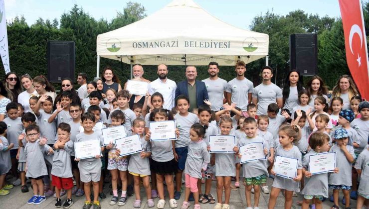 Osmangazi’de minikler yaz tatilinde yüzmeyi öğrendi