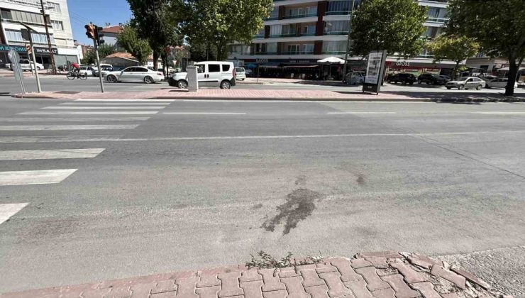 Otomobilin çarptığı bisikletlinin hayatını kaybettiği kaza kamerada