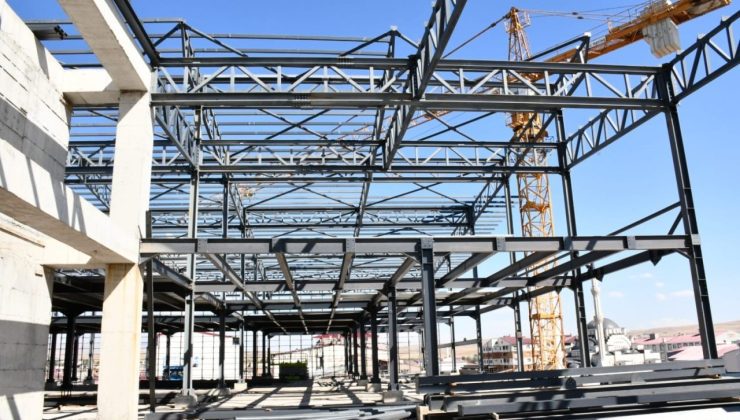 Patnos AVM’de çalışmalar hızlandı