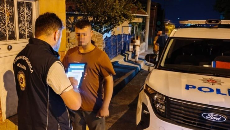 Polis ekiplerinin düzensiz göçle mücadelesi sürüyor