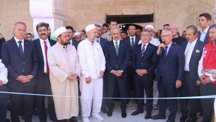 Restorasyonu tamamlanan 5 asırlık Meydan (Hasan Paşa) Camii ibadete açıldı.