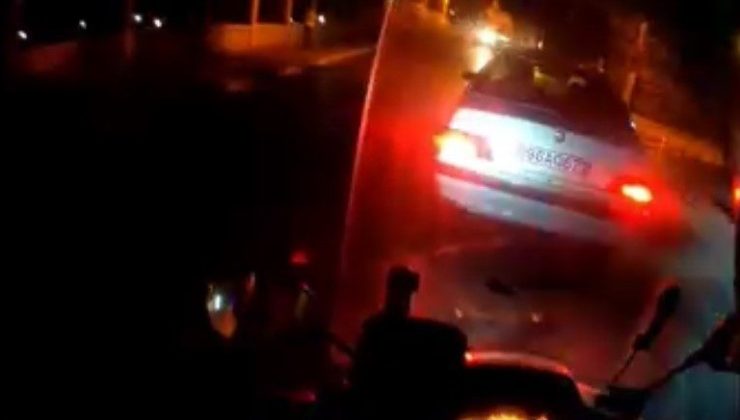Sahte plakalı otomobil ile mahalleyi huzursuz ettiler