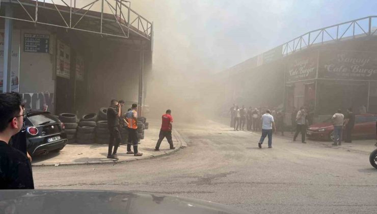 Sanayi sitesinde iş yeri yangını: Siyah dumanlar gökyüzünü kapladı