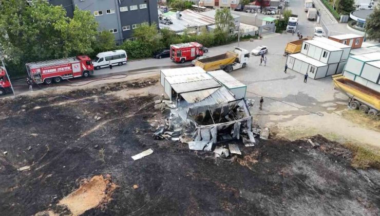 Sancaktepe’de otluk alandaki yangın inşaat alanına sıçradı