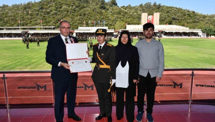 Şehit Ömer Halisdemir’in kızı teğmen oldu