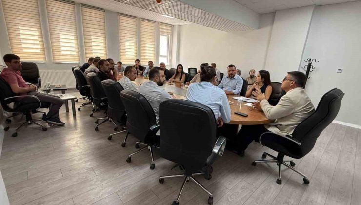 Siirt’te sağlık hizmetlerinin geliştirilmesi amacıyla “Sağlık Yönetimi Zirvesi” düzenlendi