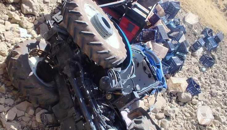 Siverek’te traktör köprüden uçtu: 1 yaralı