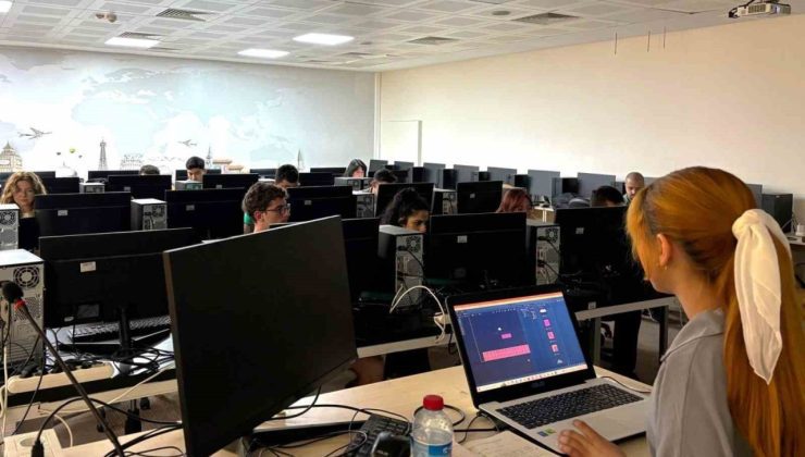 SUBÜ’de oyun geliştirme atölyesi düzenlendi