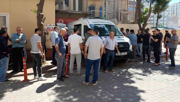 Taksi şoförünün hatasıyla ölen motosiklet sürücüsünün cenazesi adli tıptan alındı