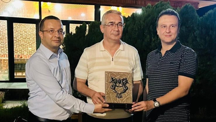Tayini çıkan 14 yıllık kurucu başhekime veda programı
