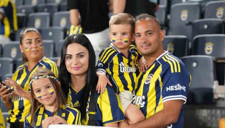 Trendyol Süper Lig: Fenerbahçe: 1 – Kocaelispor: 0 (Maç devam ediyor)