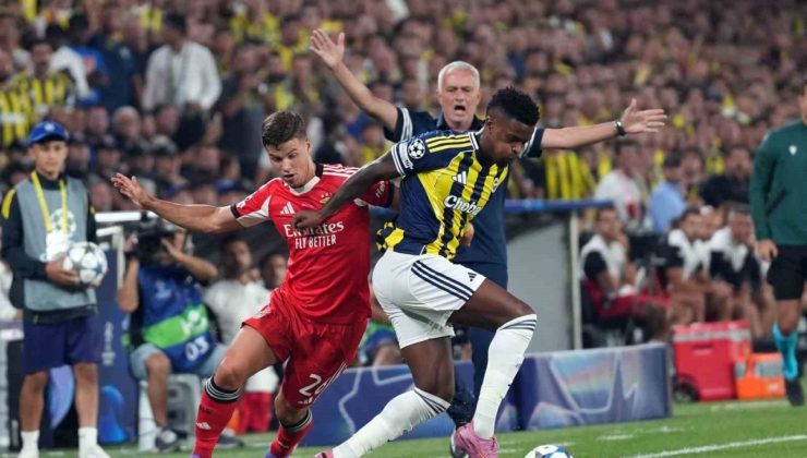 UEFA Şampiyonlar Ligi: Fenerbahçe: 0 – Benfica: 0 (İlk yarı)