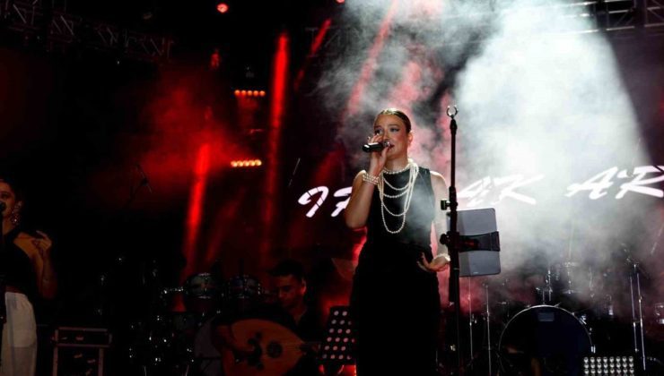 Uluslararası Kültür ve Sarımsak Festivali finali Irmak Arıcı ve Buray konseriyle yaptı