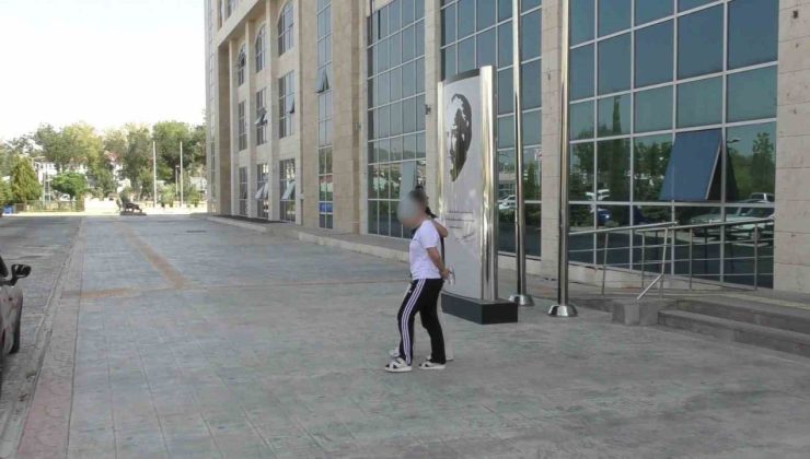 Uşak’ta yolcu otobüsünde 28 bin sentetik ecza ele geçirildi