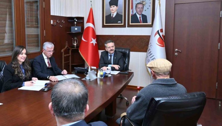 Vali Aksoy, onlarca Halk Günü’nde yüzlerde vatandaşı dinledi