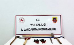 Van’da kaçak kazı yapan 3 kişi yakalandı