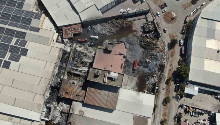 Yanan fabrika havadan görüntülendi: Dev fabrikadan geriye yönetim binası kaldı