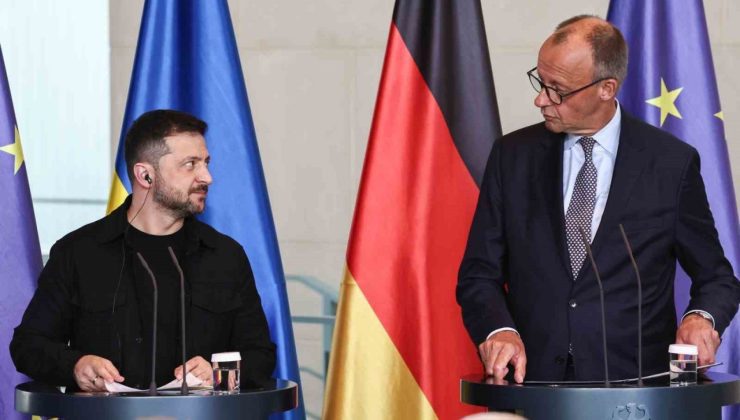 Zelenskiy: “Putin blöf yapıyor, Alaska’daki görüşme öncesi Ukrayna cephesinin her noktasında baskı kurmaya çalışıyor”