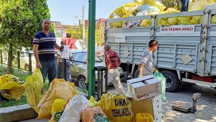 Zirai ilaç ambalajları kampanyasına çiftçiler destek veriyor